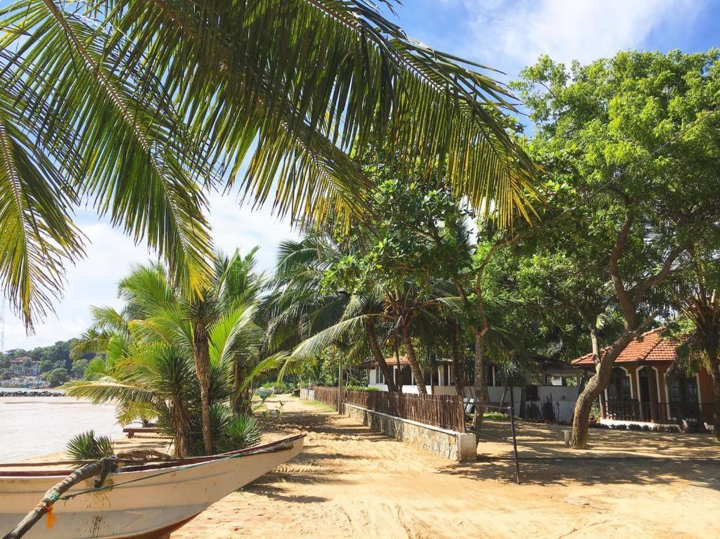 Serenity Beach Cabanas Tangalle Ngoại thất bức ảnh