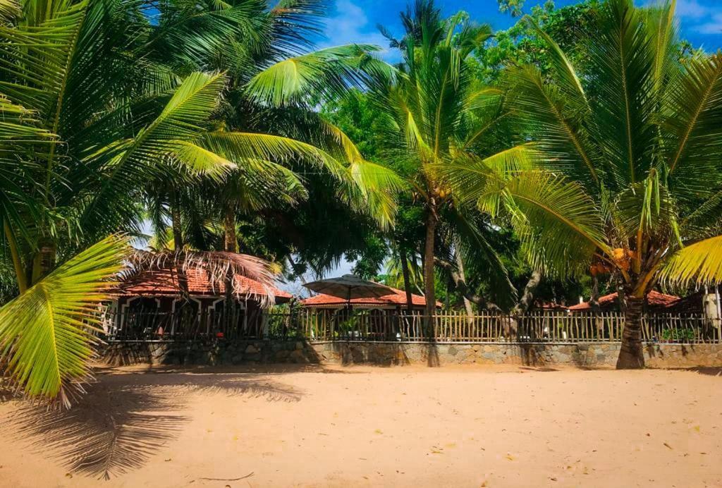 Serenity Beach Cabanas Tangalle Ngoại thất bức ảnh
