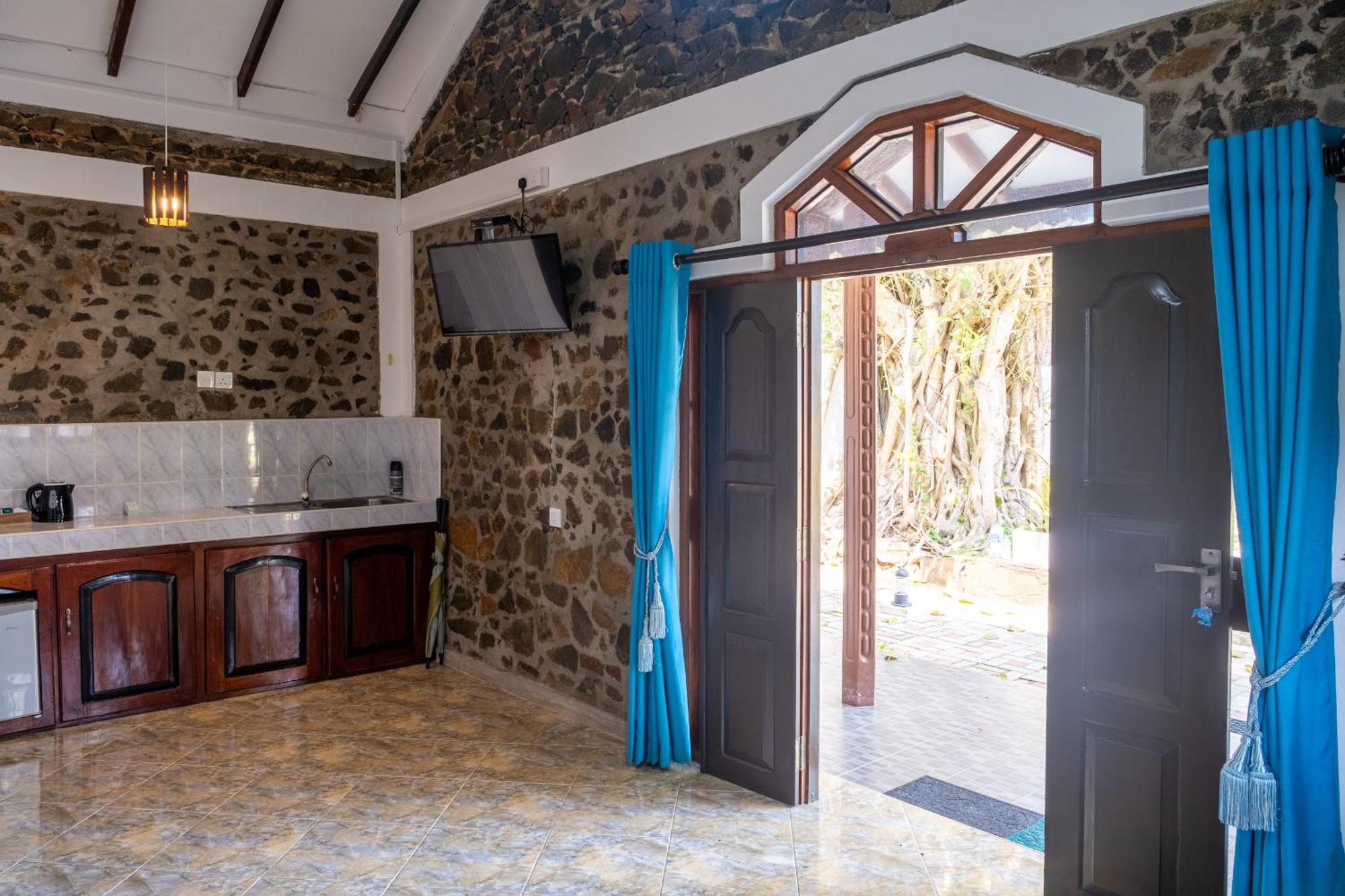 Serenity Beach Cabanas Tangalle Ngoại thất bức ảnh