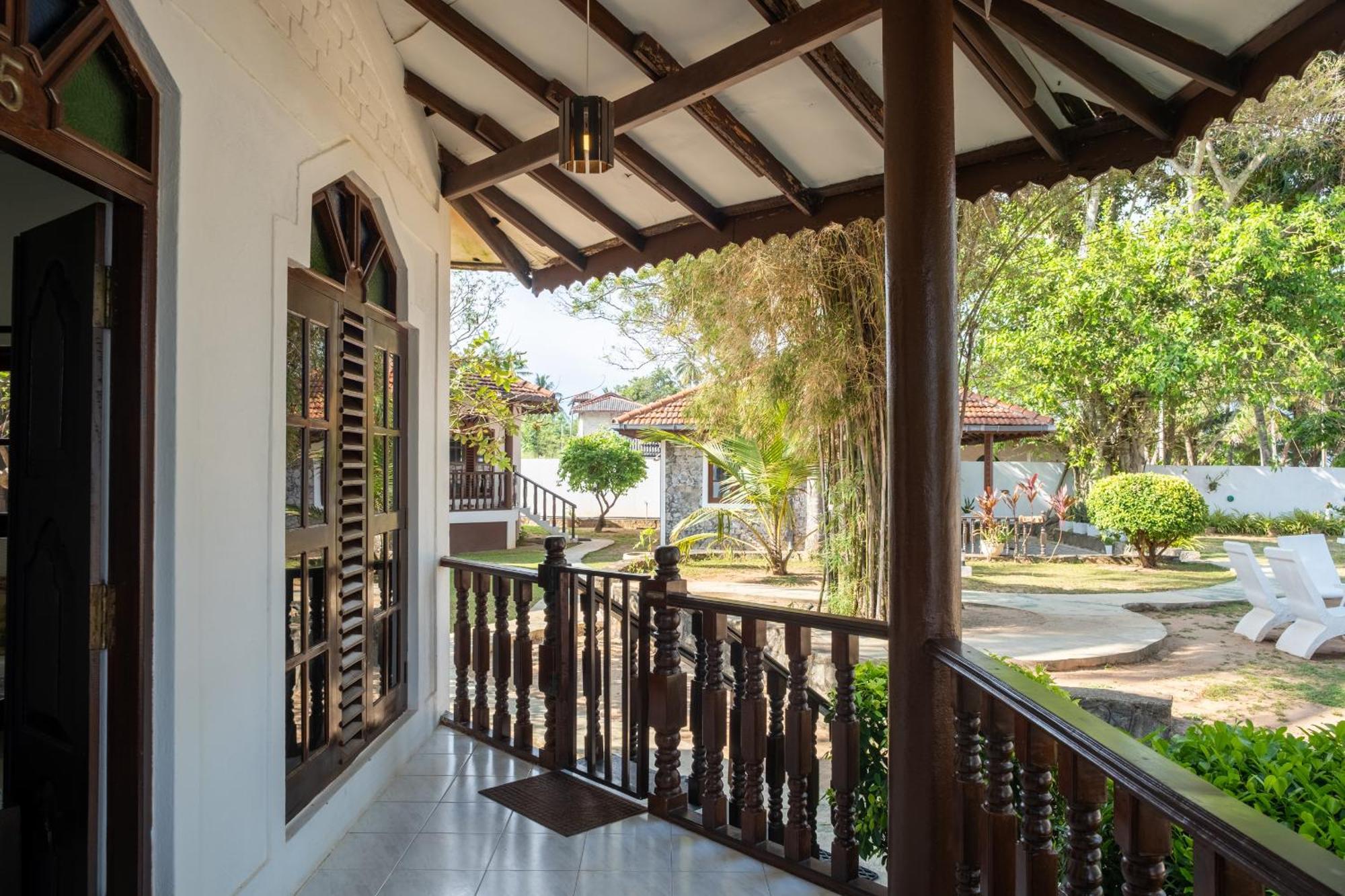 Serenity Beach Cabanas Tangalle Ngoại thất bức ảnh