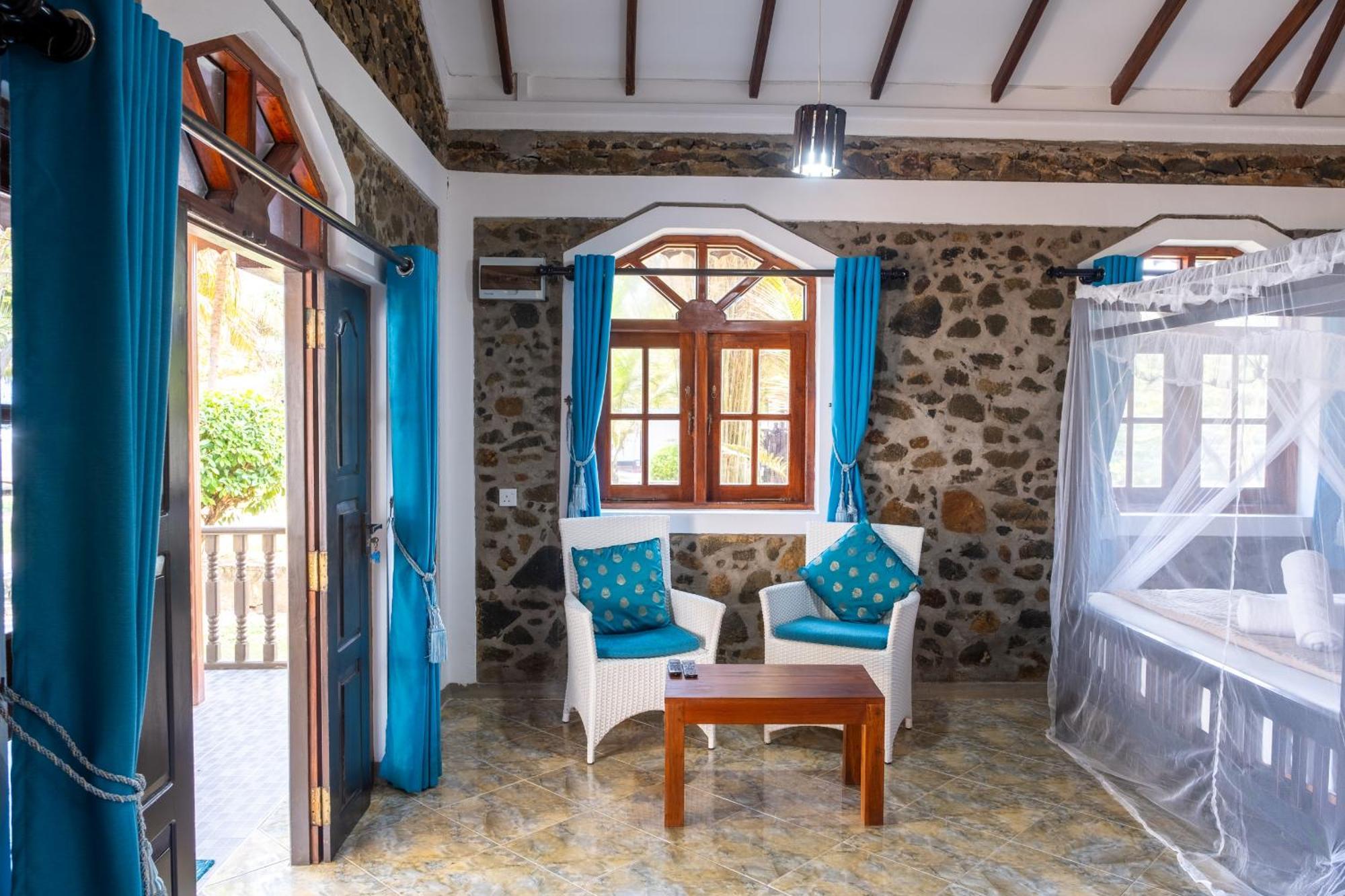 Serenity Beach Cabanas Tangalle Ngoại thất bức ảnh