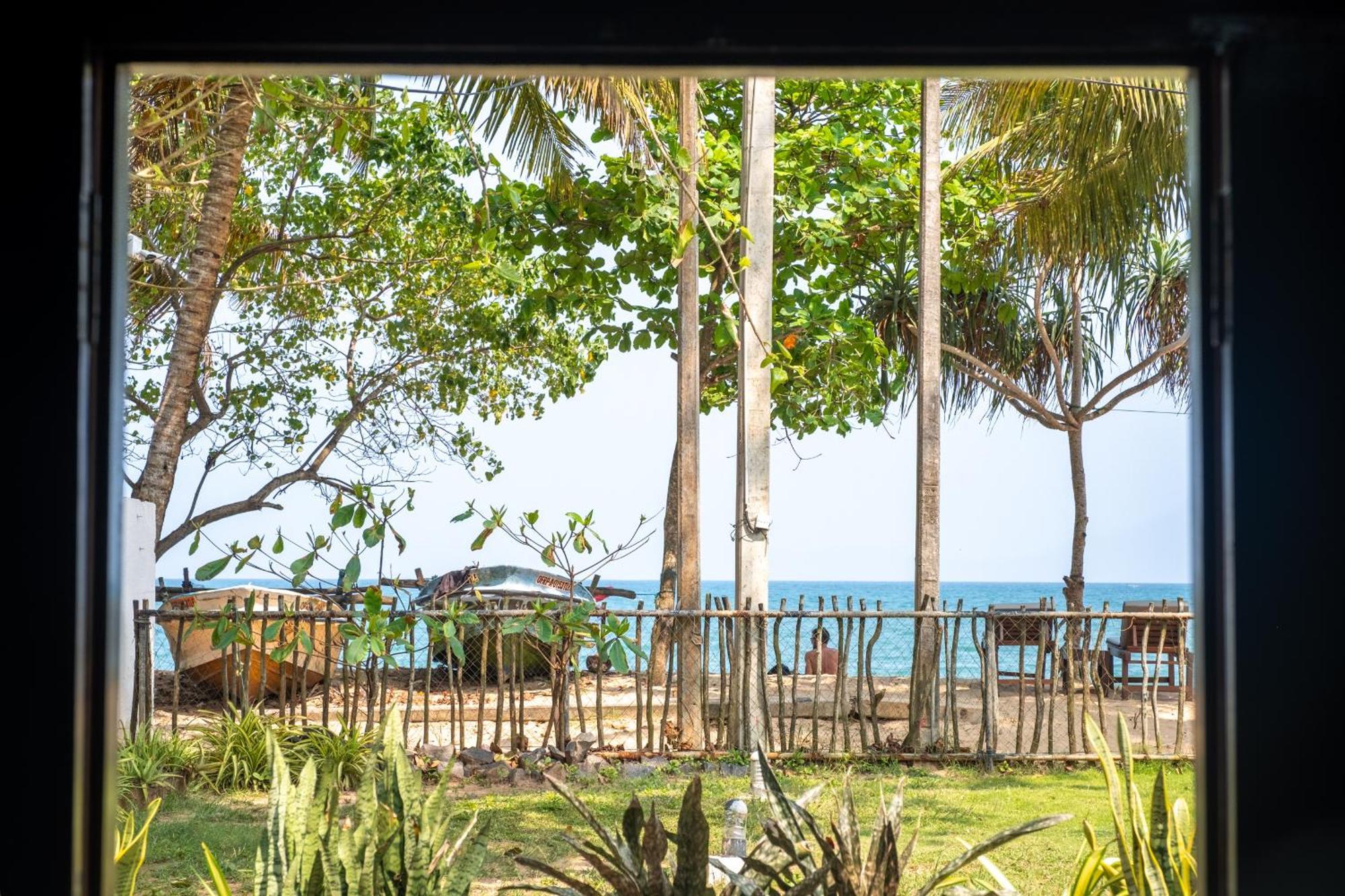 Serenity Beach Cabanas Tangalle Ngoại thất bức ảnh