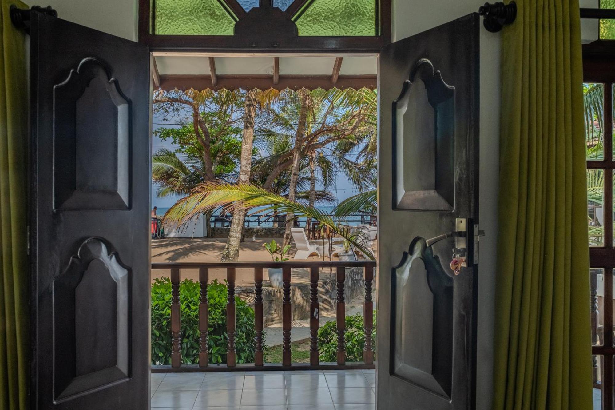Serenity Beach Cabanas Tangalle Ngoại thất bức ảnh