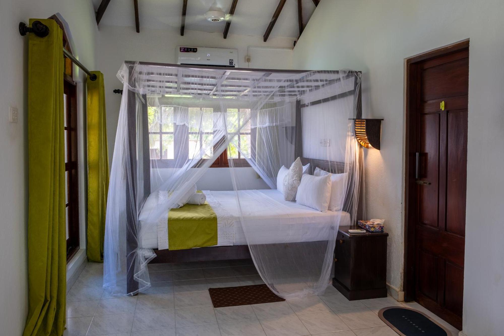 Serenity Beach Cabanas Tangalle Ngoại thất bức ảnh