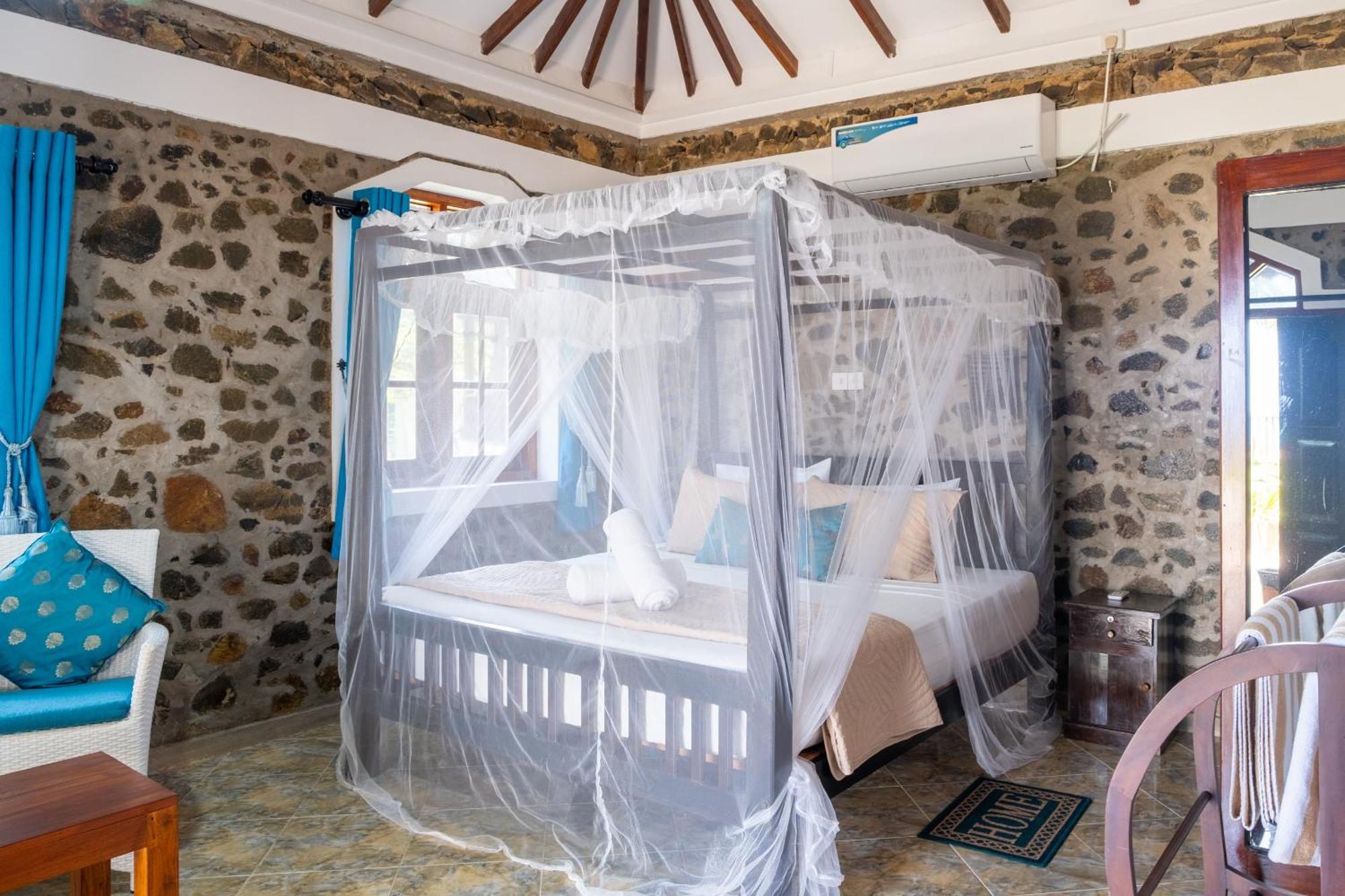 Serenity Beach Cabanas Tangalle Ngoại thất bức ảnh